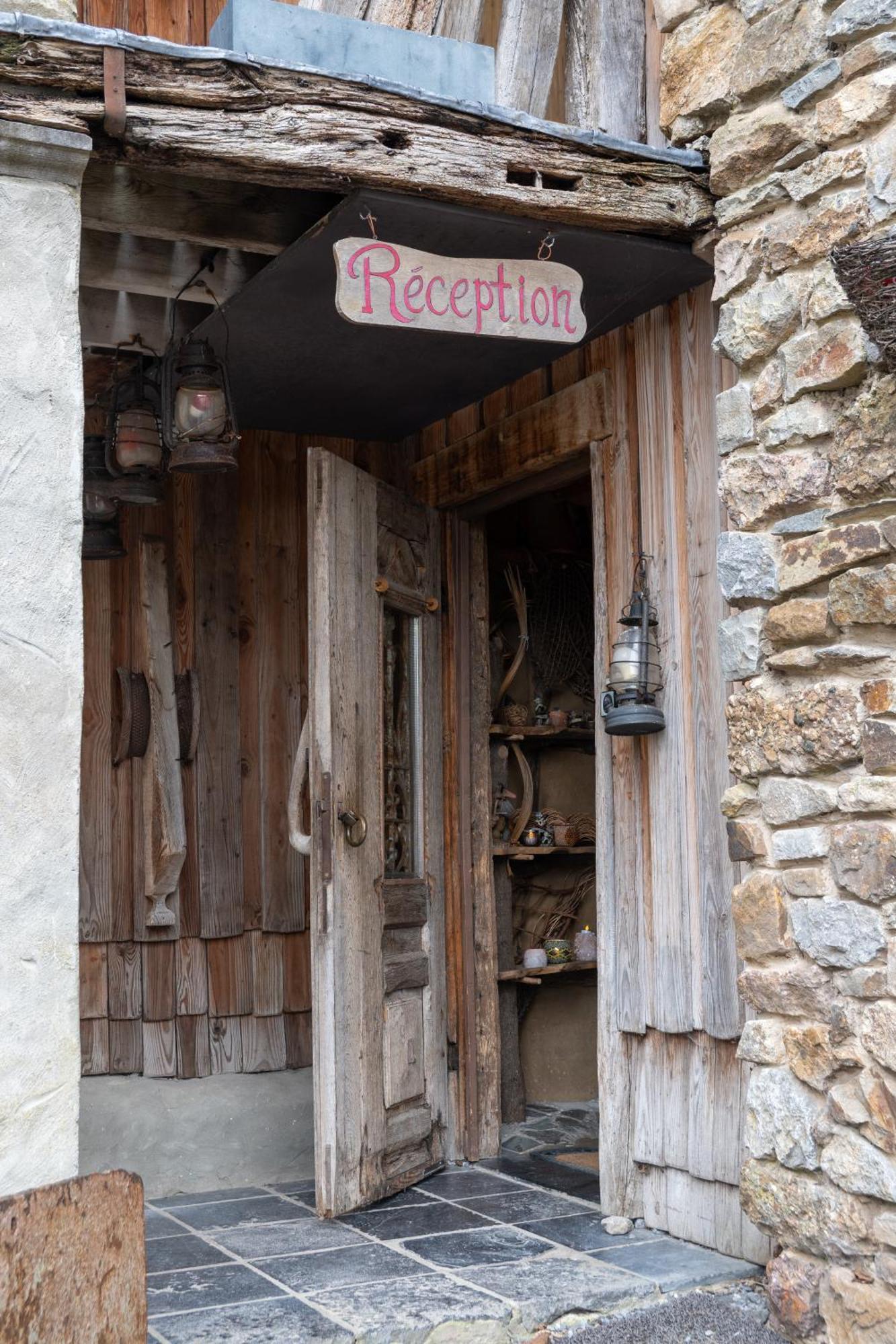 Hotel La Balade Des Gnomes Durbuy Exterior foto